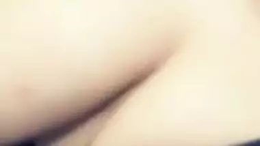 Hot paki girl showing her boobs