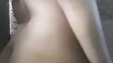 Desi mom is still in the loop and wants to make her own sex video