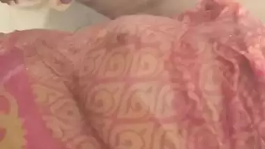 Indian wife Mohini took her pussy in a vibretor and blowjob edgonised after me hubby pulled his cum in her mouth after the siren bathed