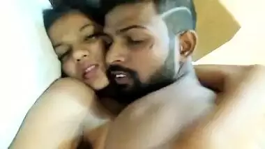 Sweet Desi babe enjoys oral and vaginal XXX fucking on amateur camera