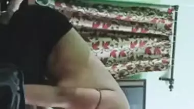 New housewife has the XXX mouth fucked by her Desi cousin brother