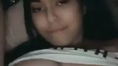 Horny Paki Girl Drilling her Pussy with Hair Brush & Too Much Squarting