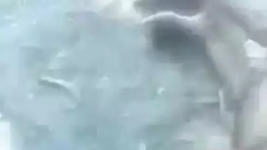 Desi provokes XXX sex with guy in nature that becomes MMS in India