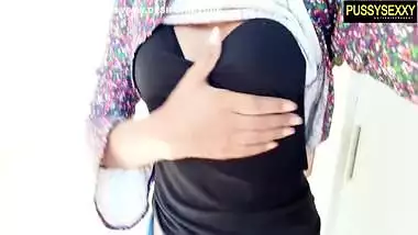 Indian Girl In Public Washroom Full Video - Sri Lankan And Horny Lily