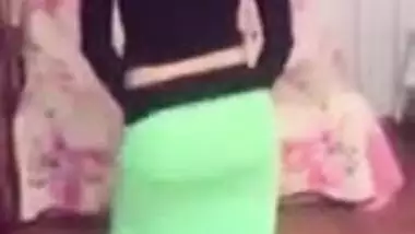 Non Nude Indian Desi Teen Girl Belly Dance Shaking Ass