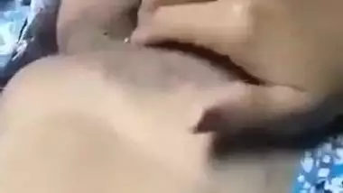 Horny Babe Fingering Pussy