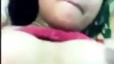 Desi bhabi sucking bf cock