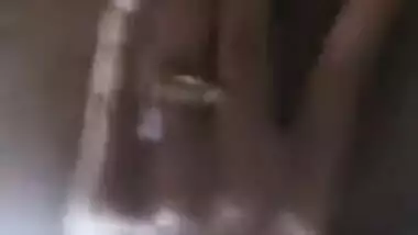 Indian bitch is ready for sex and she shows it in XXX video