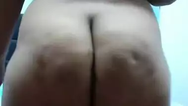 Big Ass Stepmom Dancing Nude On Song. Nangi Hoke Maa Apne Gand Hilati Hui