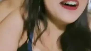 Young girl shoots her desi sex videos with her lover