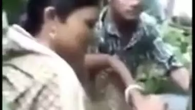 Desi mms sex videos, caught as devar fuck bhabhi outdoor In the jungle