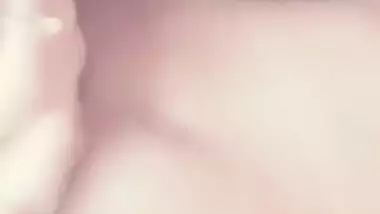 Married Indian girl with sexy face acts as XXX model while hubby isn't home