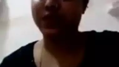Indian bbw girl record her boobs and pussy for her bf