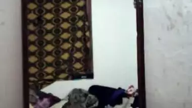 Desi girl pinku record her dress change after bath for BF