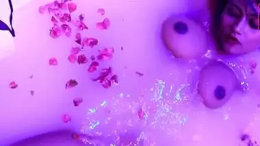 Bath with rose petals waits for the Desi seductress in the porn video