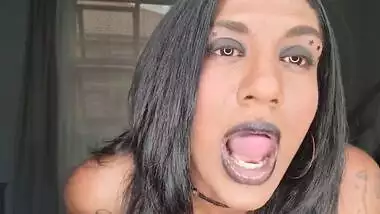 I want to put my soft lips and tongue around your cock while I talk dirty | mouth fetish