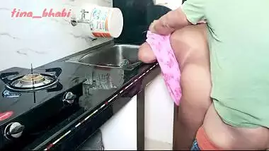 Desi Tina Bhabi Ko Apni Husband Ne Early Morning Jabardasth Se Nighty Utakar Ghoda Banake Chod Daala Doggy Style Mein