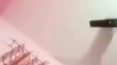 Nude Desi MILF with chubby body making XXX video for online fans