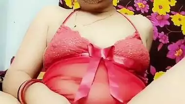 Deepika Bhabhi In Black Saree Changing Dress And Masturbating Trying To Piss Tango Premium