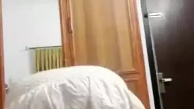 Aunty from India enjoys XXX things she performs in front of the camera