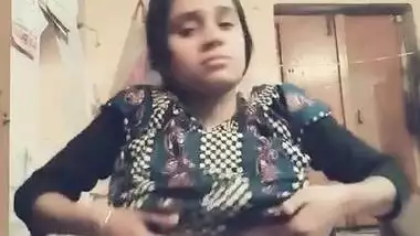Beautiful Indian Cute Collage Girl Showing Boobs And Pussy