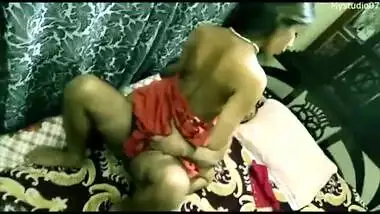 Indian xxx hot sex! Cheating bhabhi secret sex with Banker ! Clear hindi audio