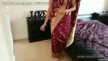 Lovelace authorizes desi wife to strip for XXX public on webcam