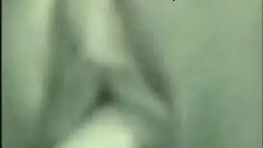 Indian MMS of a newly wed house wife enjoying home sex with husband