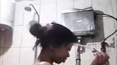 Local bhabhi selfie in the bathroom